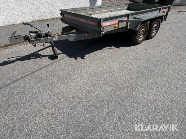 Personbilssläp Sävsjösläpet SSEL 1300 B med ramper
