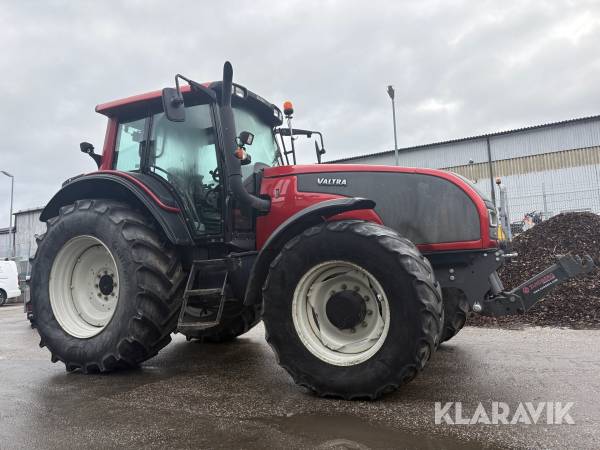 Traktor Valtra T151E