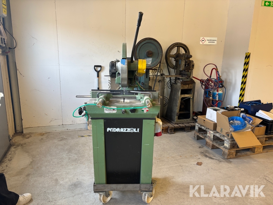 Metalkapmaskin Pedrazzoli Perris 350