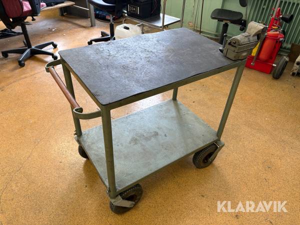 Verktygsvagn med skruvstäd