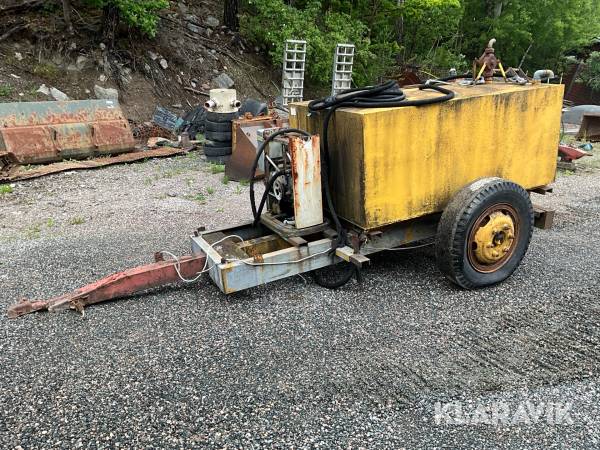 Entreprenadkärra med tank