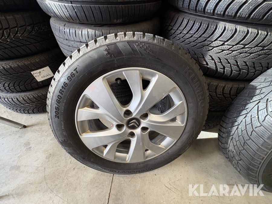 Dubbdäck med Aluminiumfälgar Kumho WinterCraft Ice wi31+ 