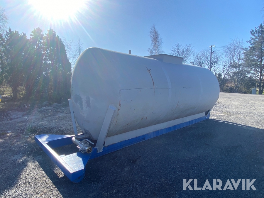 Vattentank Ca 15 kubik på lastväxlarram