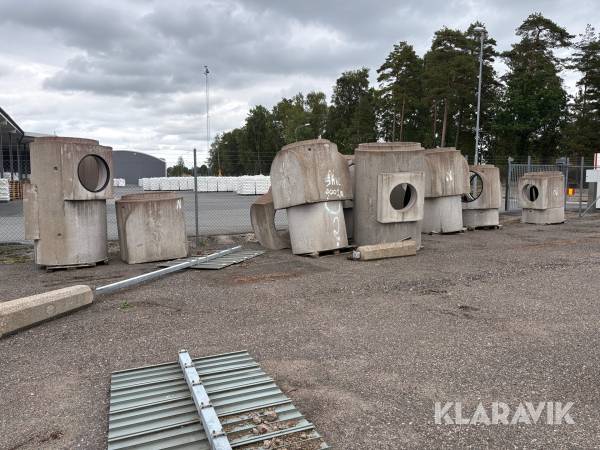 Parti med betongbrunnar 1200/1000 12st