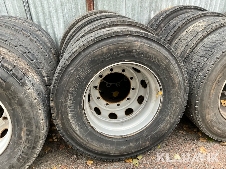 Lastbilsdäck Bridgestone 315/70R22,5 4st