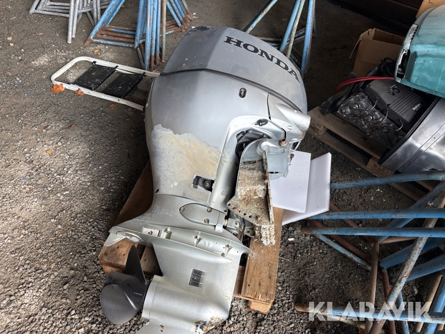 Utombordare Honda 115