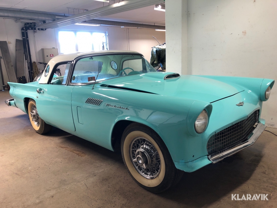 Ford Thunderbird med Hard top 