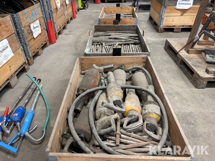 Parti med luftdrivna bilmaskiner Atlas Copco Tex12PS 8st med massa spett