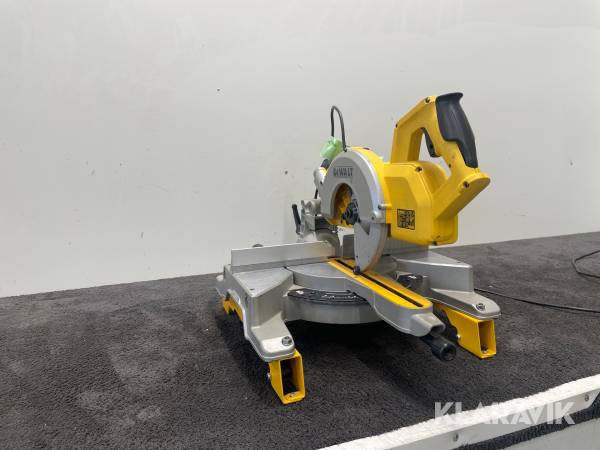 Kap&geringsåg Dewalt DW777-QS