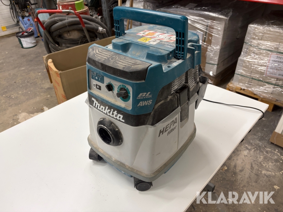 Dammsugare Makita DVC154L