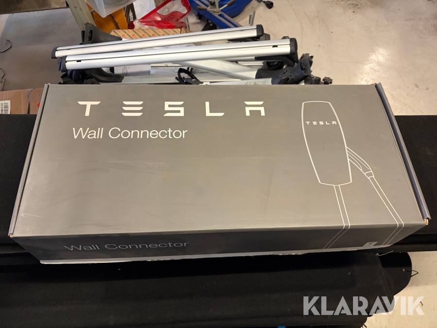 Vägghängd laddbox Tesla