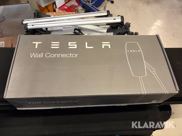 Vägghängd laddbox Tesla