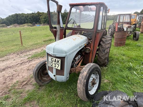 Traktor Ferguson TEF