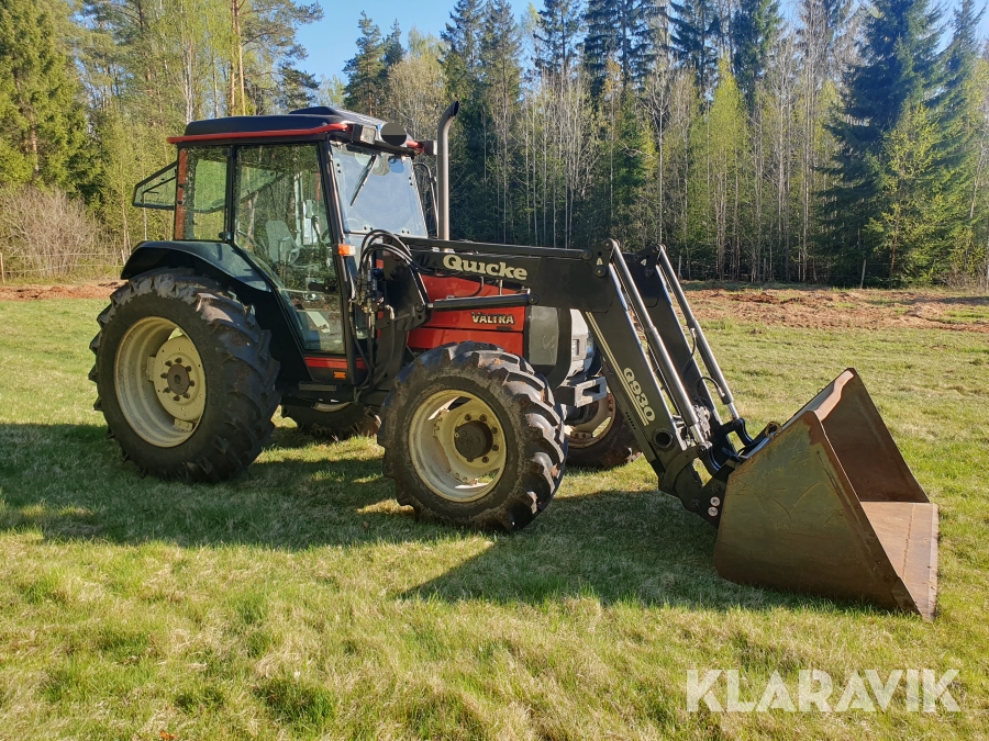 Traktor Valtra Valmet 900 med skopa