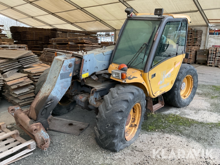Teleskoplastare New Holland LM410