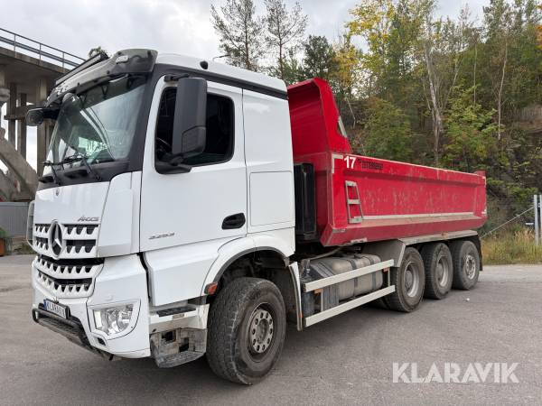 Schaktbil Mercedes-Benz Arocs 3253