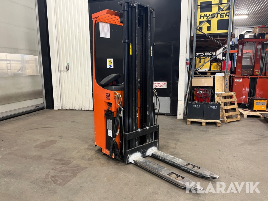 Truck ståstaplare Rocla SST16