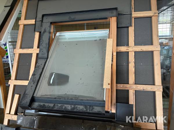 Takfönster Mataki 114x118 svart