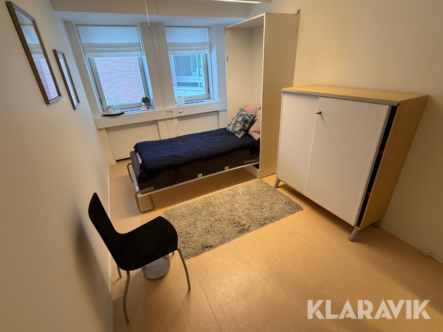 Sängskåp samt skjutdörrskåp SovComfort/Kinnarps