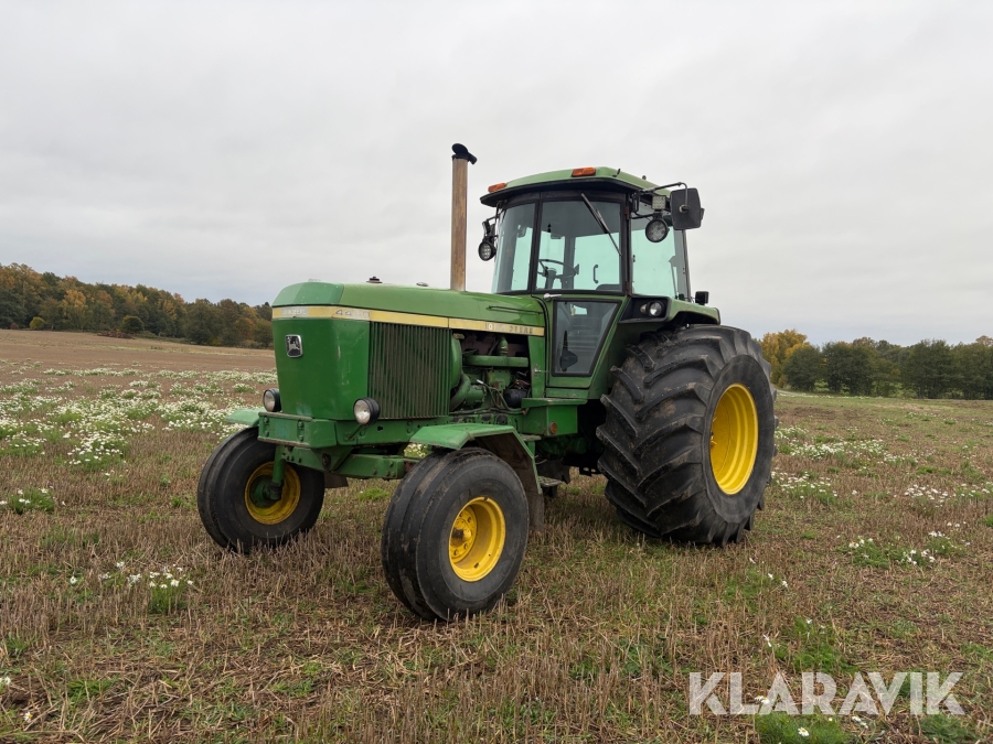 Traktor John Deere 4430