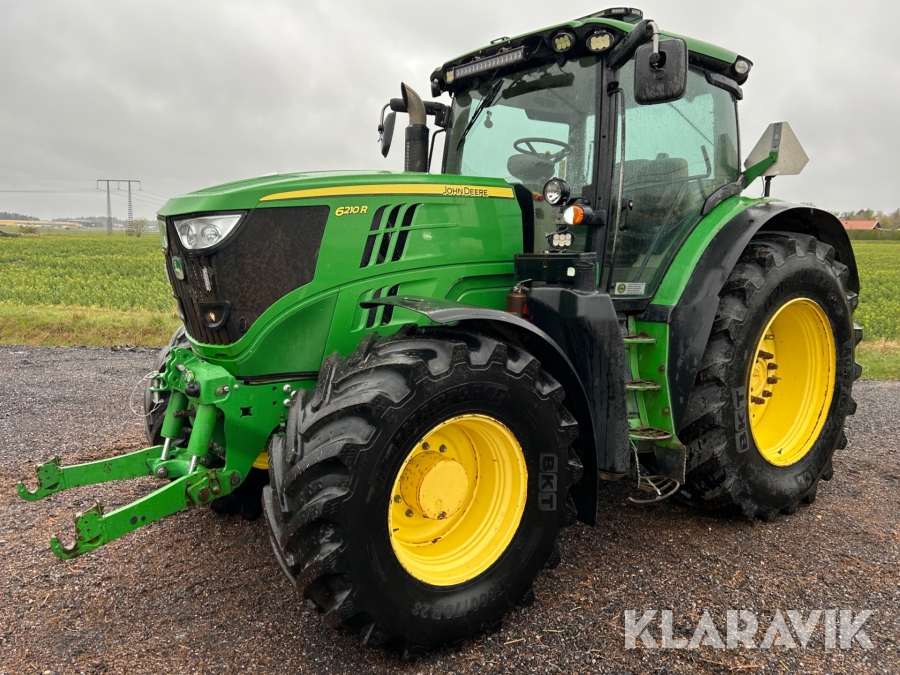 Traktor John Deere 6210R