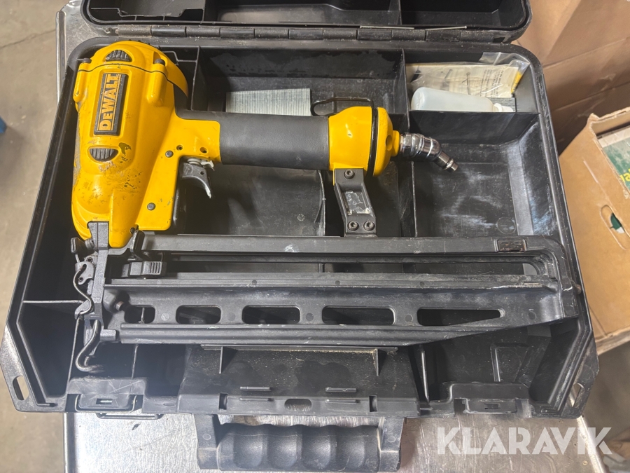 Spikpistol Dewalt D51256