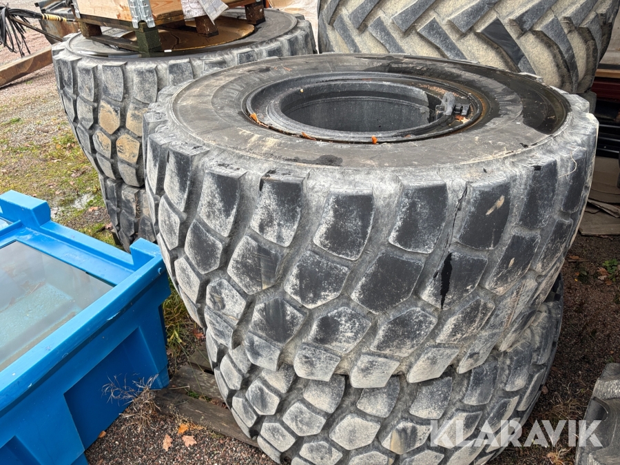 Kompletta hjul för Ljungby L15 650/65 R25 4st