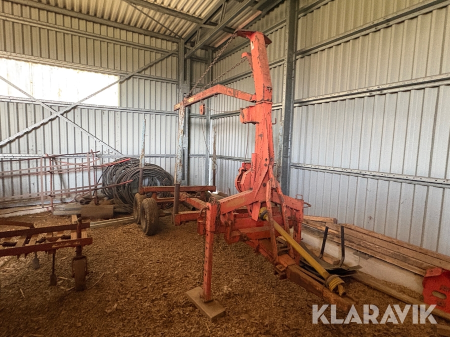 Skogsvagn med Normet VN 250 kranarm