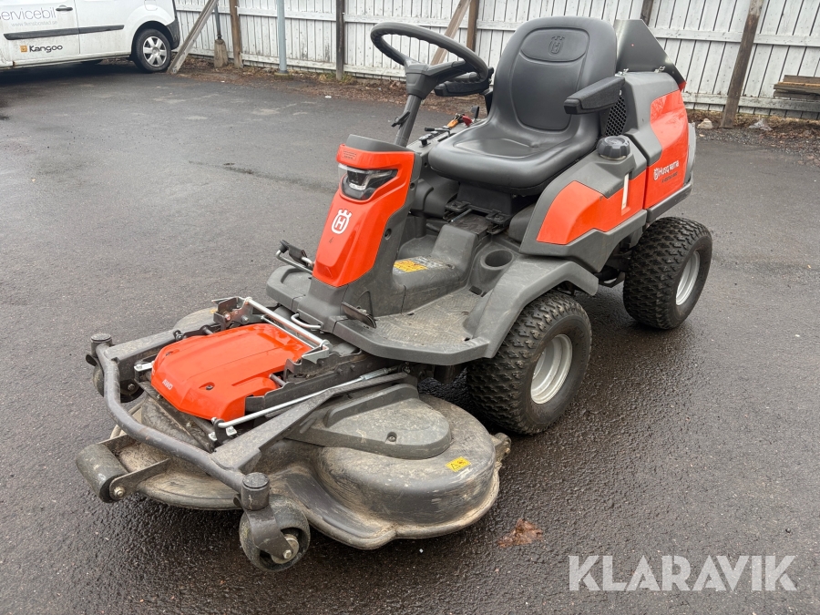 Åkgräsklippare Husqvarna R420TsX AWD
