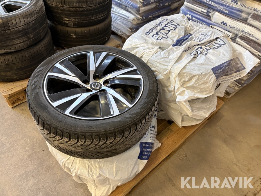 Vinterdäck Nokian Tyres Hakkapeliitta 245/45R18 4st