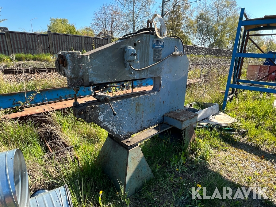 Nibbler/Stans Pullmax P3/3 med diverse verktyg