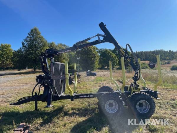 Skogsvagn Palms 8 ton med kran