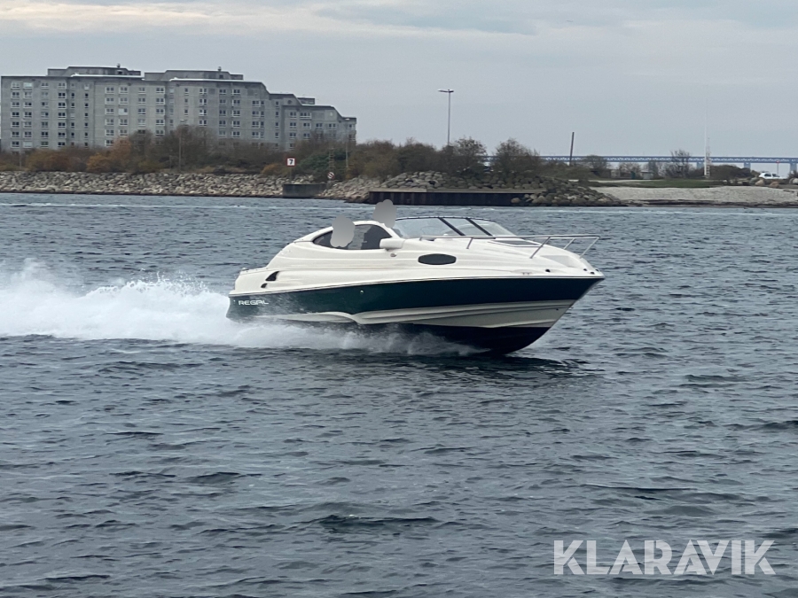Båt Regal 2150