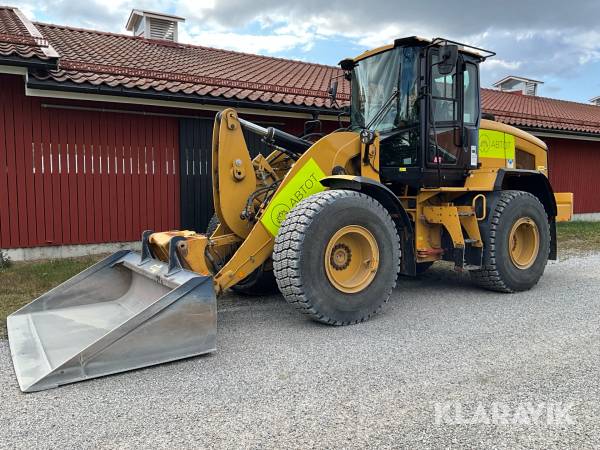 Hjullastare CAT 930M med Vikplog Drivex VB4000 & redskap