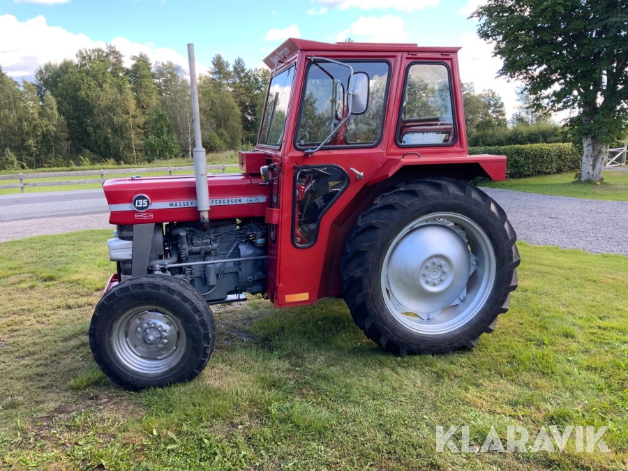 Traktor Massey Ferguson 135