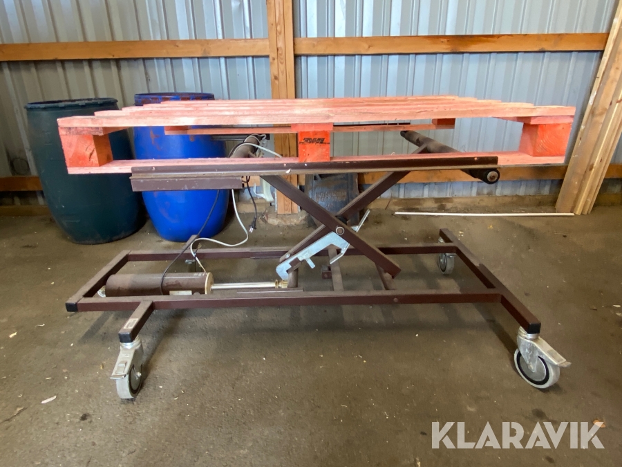 Lyftbord Bedco elektriskt höj- och sänkbart