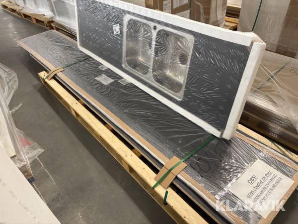 Bänkskiva med nedsänkt ho & stänkskydd Marbodal 1st pall