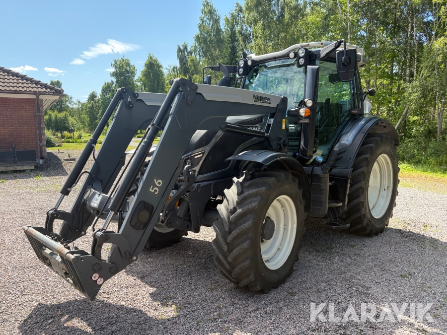 Traktor Valtra N154E Steglös med Frontlastare