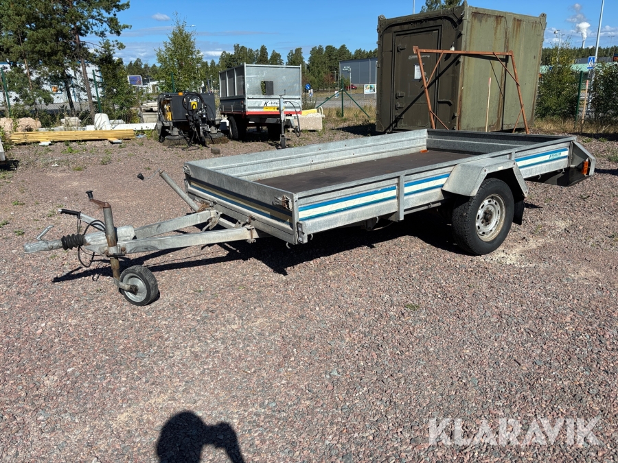Personbilssläp Fogelsta B1000 bromsat med tipp