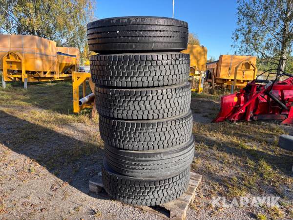 Däck & fälg 295/80R22.5 1st uppsättning