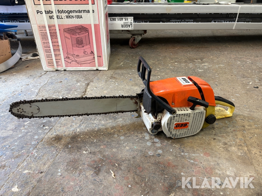 Motorsåg 038 med dunk och hjälm
