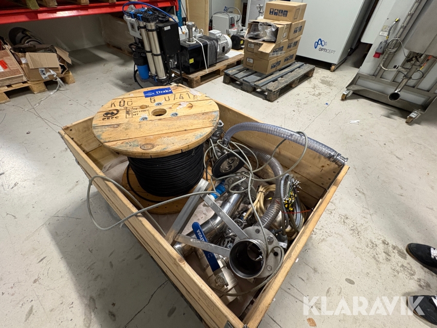 Parti med diverse industri inventarier