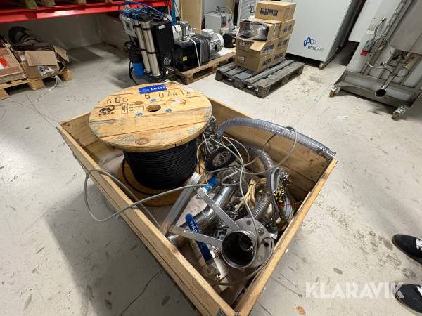 Parti med diverse industri inventarier