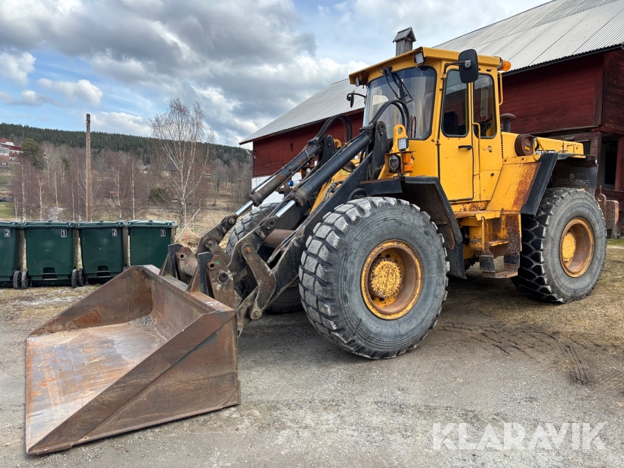 Hjullastare Volvo BM 4400 med redskap