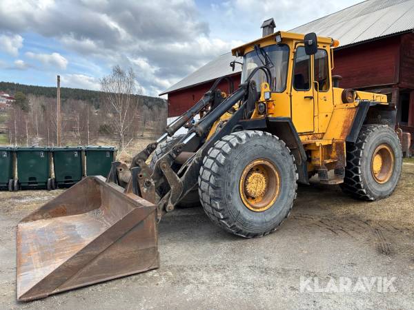 Hjullastare Volvo BM 4400 med redskap