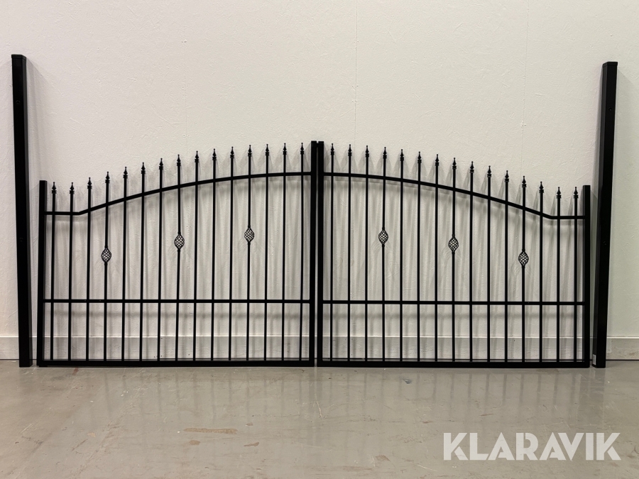 Motorstyrd smidesgrind Staketgrossisten Ydre 400x160cm