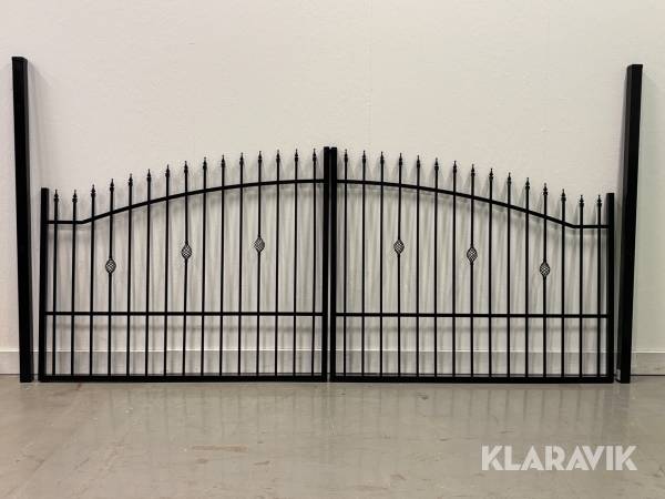 Motorstyrd smidesgrind Staketgrossisten Ydre 400x160cm