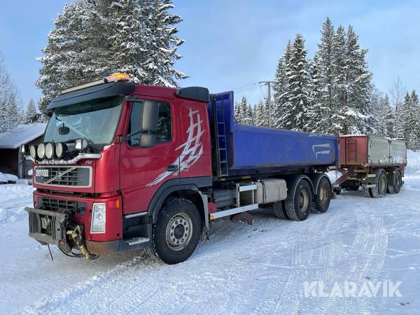 Plogutrustad lastväxlare Volvo FM480 med boggiekärra