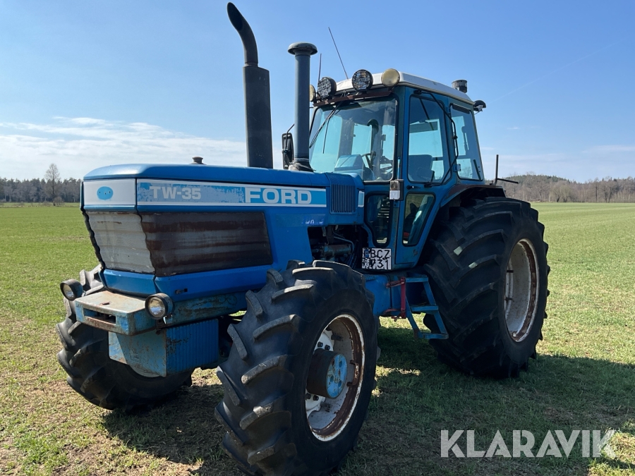 Traktor Ford TW-35