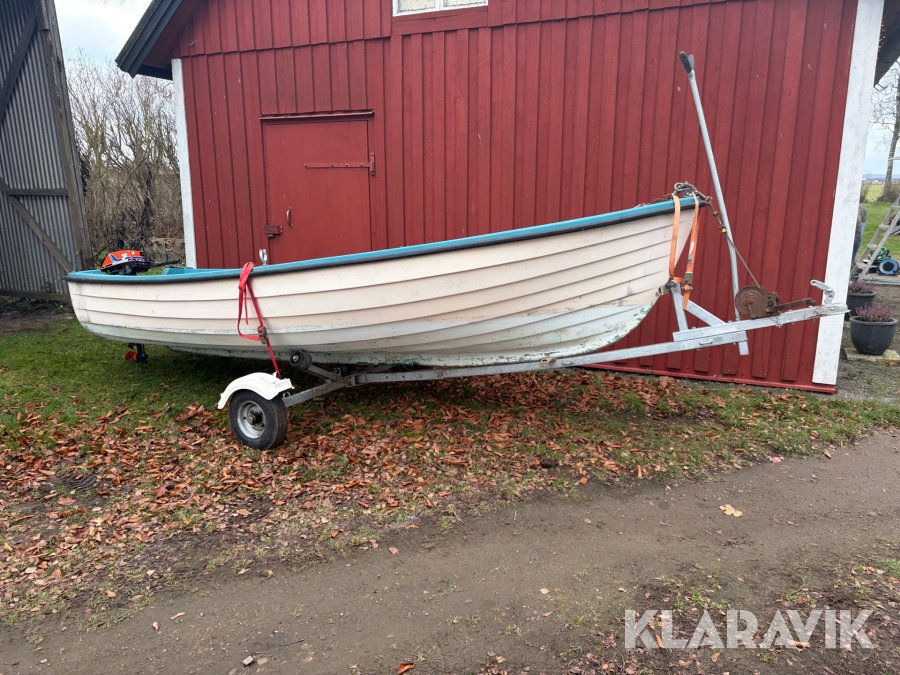 Motorbåt med vagn